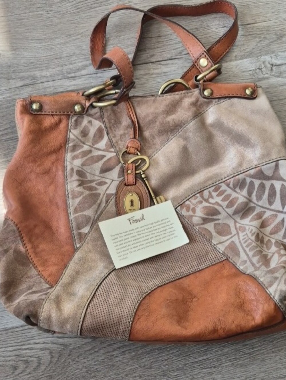 Fossil NWOT Patchwork Leather Tote Bag Patchwork in Brown and Cream - Picture 2 of 5